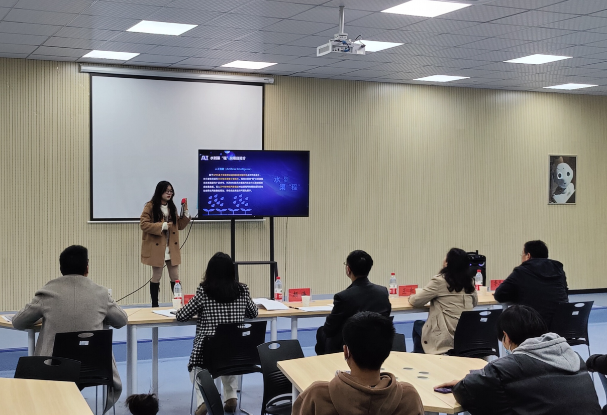 8181801威尼斯成功开展项目入驻评审答辩会(图1)